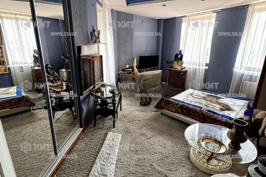 Продаж квартири Харків, Наукова, 217м²