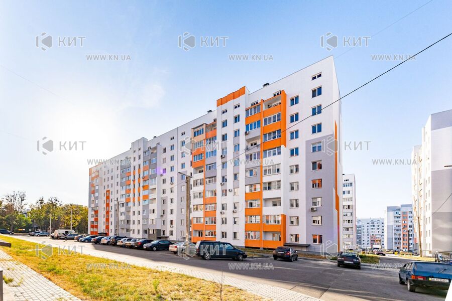 Продажа квартиры Харьков, ХТЗ, Рогань, 82м²