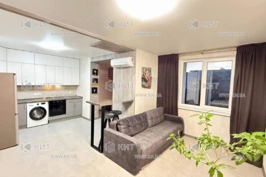 Продаж квартири Харків, ХТЗ, Рогань, 40м²