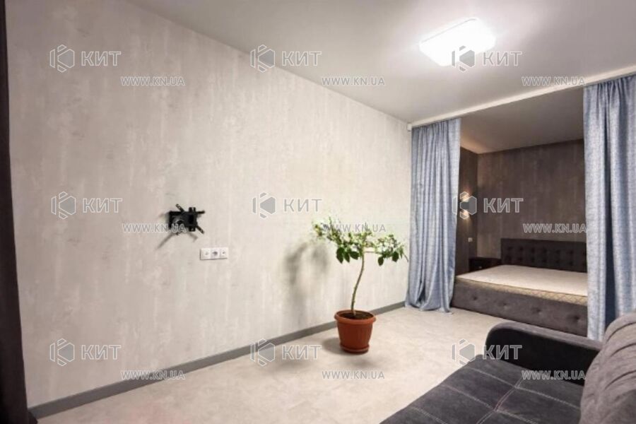 Продаж квартири Харків, ХТЗ, Рогань, 40м²