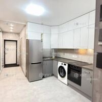 Продаж квартири Харків, ХТЗ, Рогань, 40м²