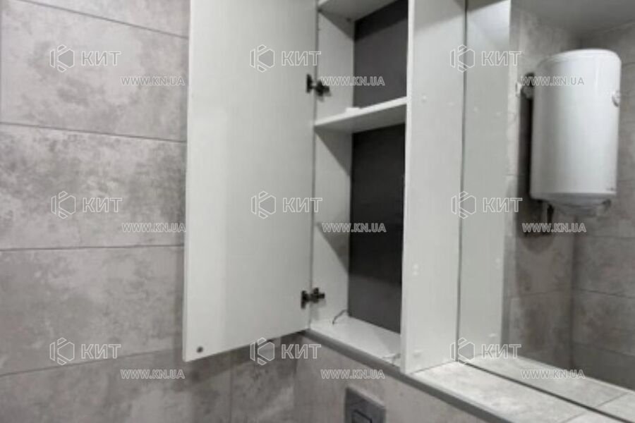 Продаж квартири Харків, ХТЗ, Рогань, 40м²