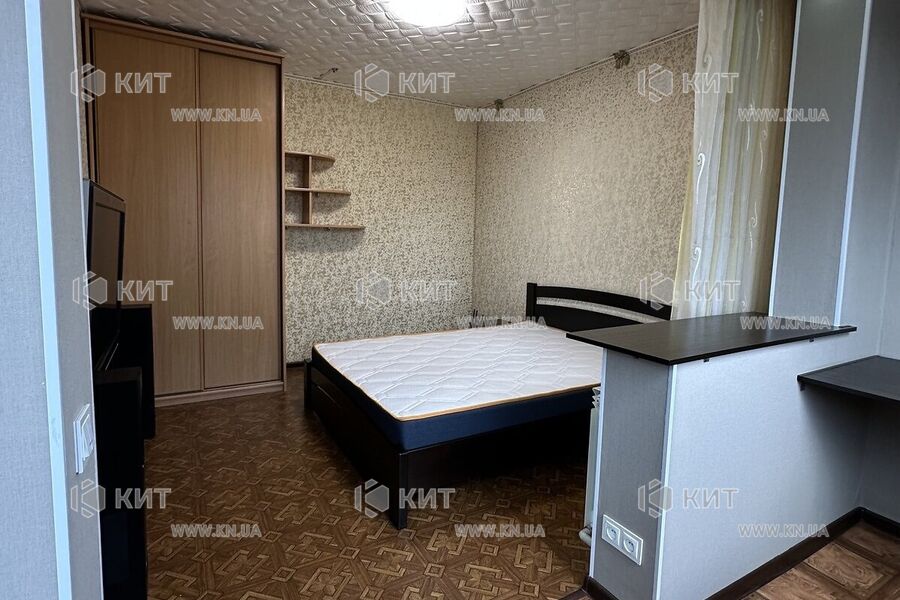 Продаж квартири Харків, ХТЗ, Рогань, 40м²