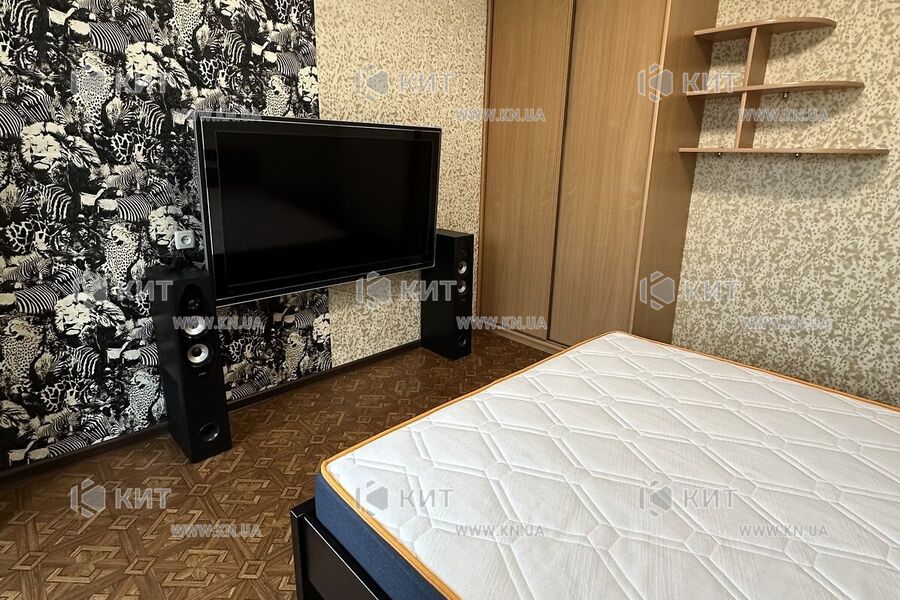 Продаж квартири Харків, ХТЗ, Рогань, 40м²
