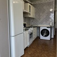 Продаж квартири Харків, ХТЗ, Рогань, 40м²
