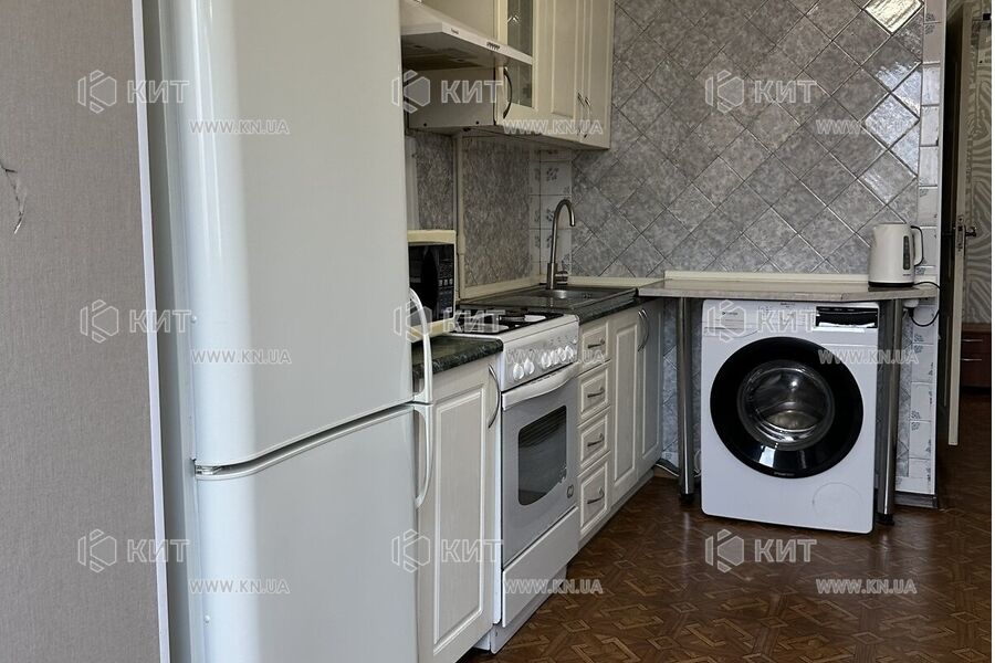 Продаж квартири Харків, ХТЗ, Рогань, 40м²