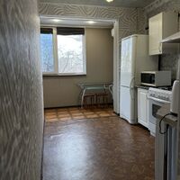 Продаж квартири Харків, ХТЗ, Рогань, 40м²