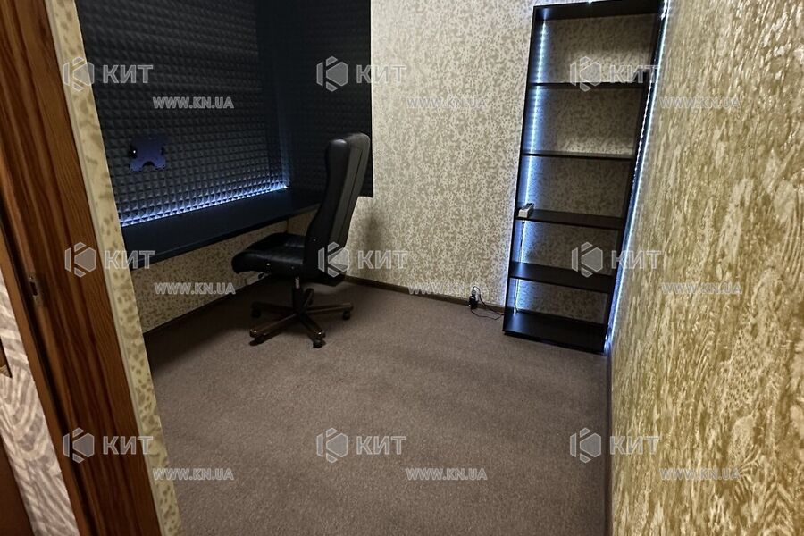 Продаж квартири Харків, ХТЗ, Рогань, 40м²
