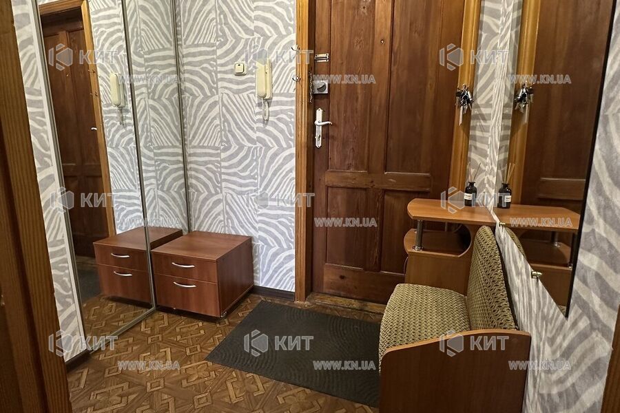 Продаж квартири Харків, ХТЗ, Рогань, 40м²