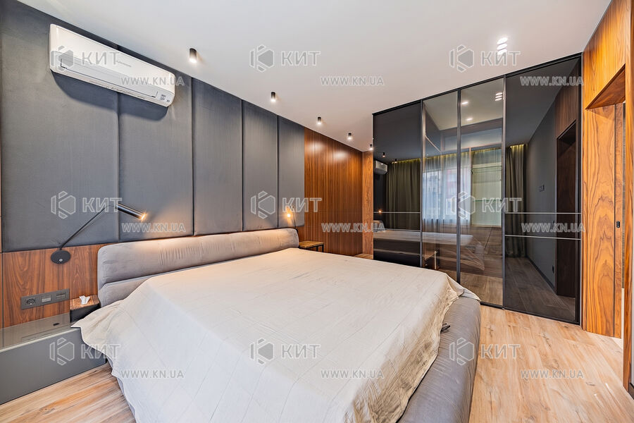 Продаж квартири Харків, ХТЗ, Рогань, 108м²