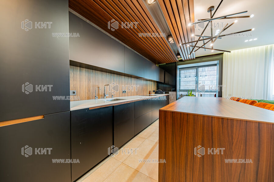 Продаж квартири Харків, ХТЗ, Рогань, 108м²