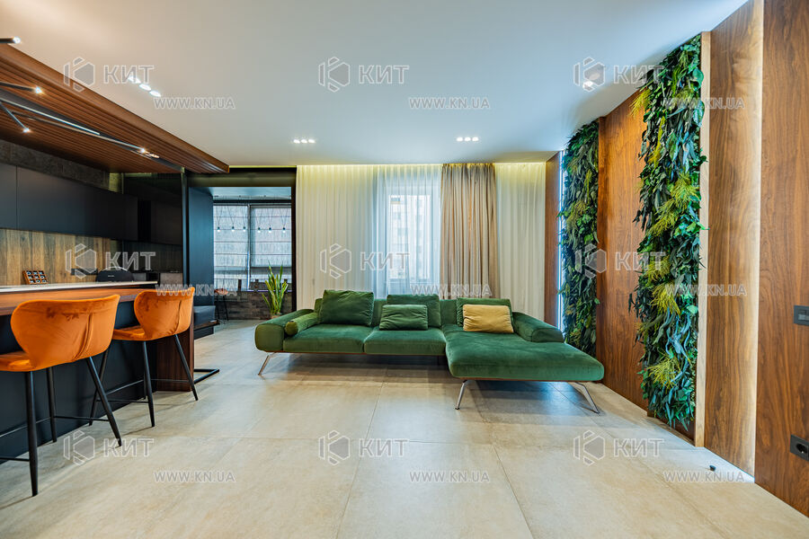 Продаж квартири Харків, ХТЗ, Рогань, 108м²