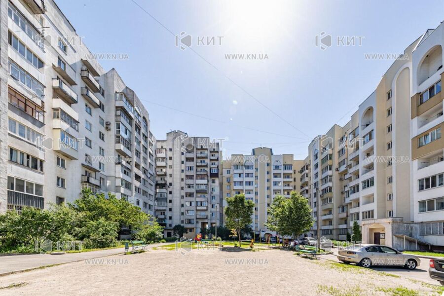 Продажа квартиры Харьков, ХТЗ, Рогань, 72.1м²