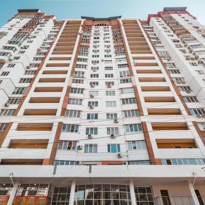 Продажа 	 Харьков, Дом с ротондами Сухумская ул.   11