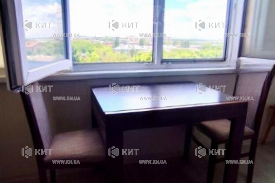 Продаж квартири Харків, ХТЗ, Рогань, 58м²