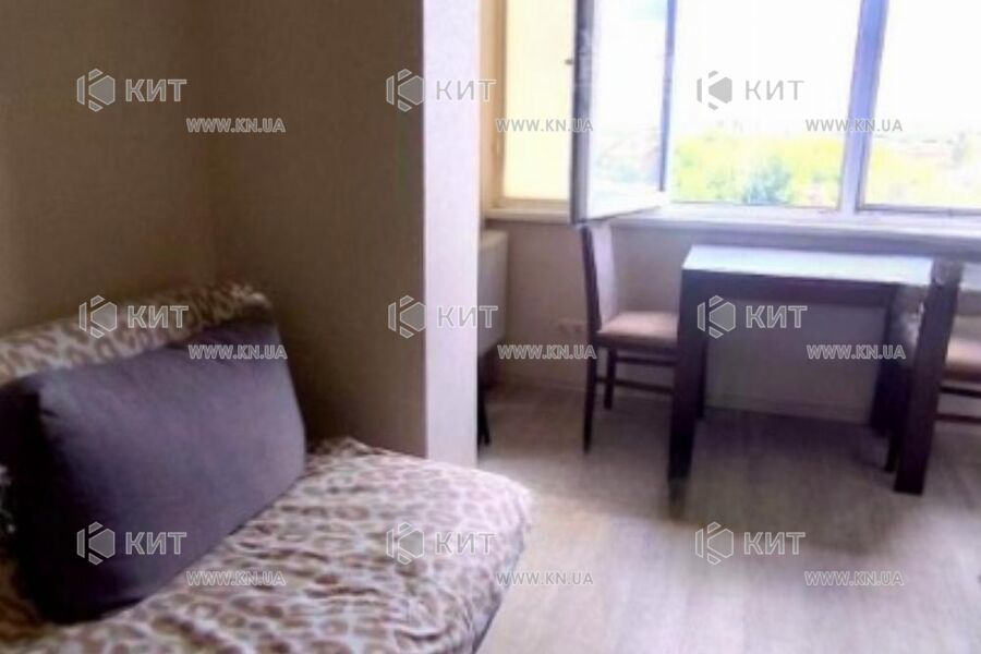 Продаж квартири Харків, ХТЗ, Рогань, 58м²