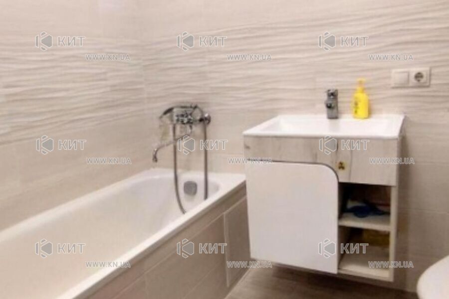 Продаж квартири Харків, ХТЗ, Рогань, 58м²