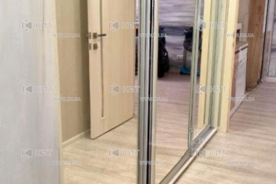 Продаж квартири Харків, ХТЗ, Рогань, 58м²