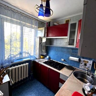 Продажа 	 Харків,  Тракторобудівників пр.   102б