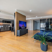 Продаж квартири Харків, Наукова, 255м²