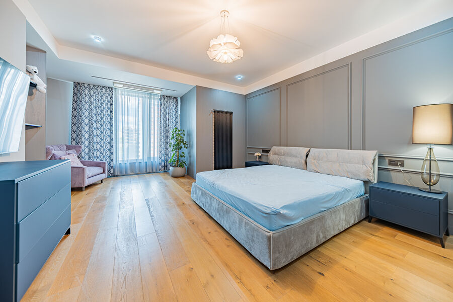 Продаж квартири Харків, Наукова, 255м²
