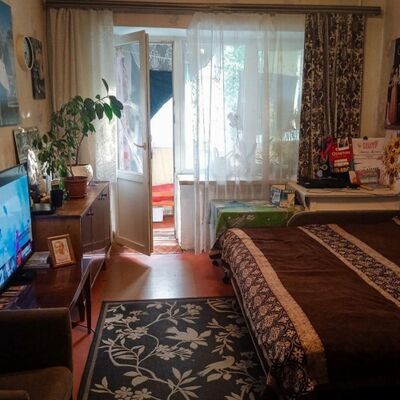 Продажа 	 Харків,  Аерокосмічний (Гагаріна) пр.   199а