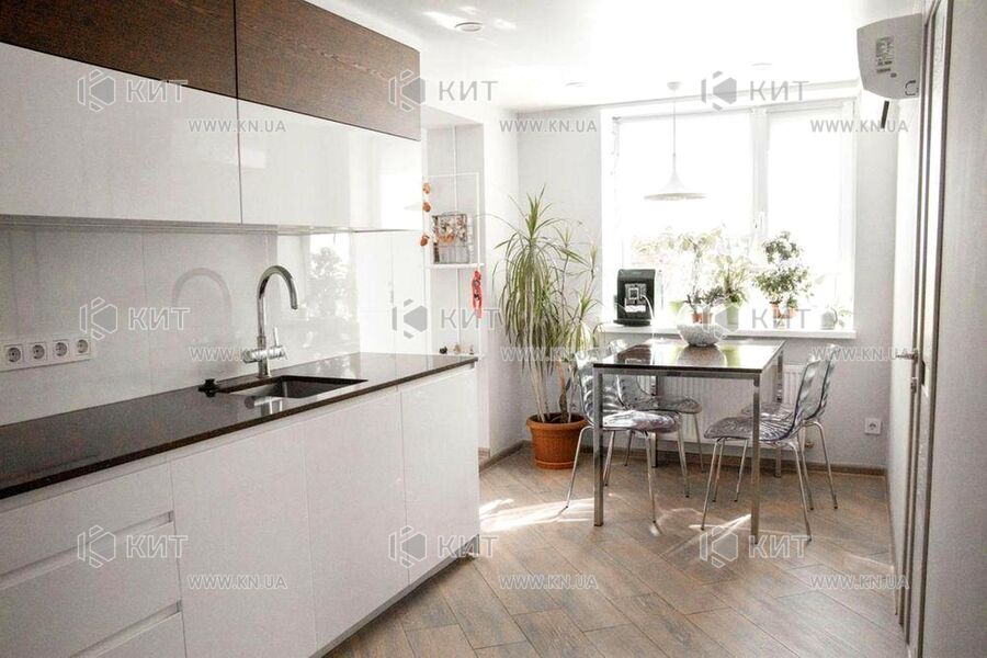 Продаж квартири Харків, Спорт.Гагар.Повст., 80м²