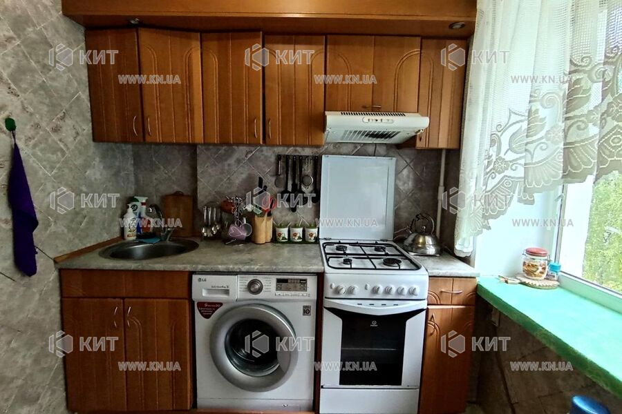 Продаж квартири Харків, ХТЗ, Рогань, 40.5м²