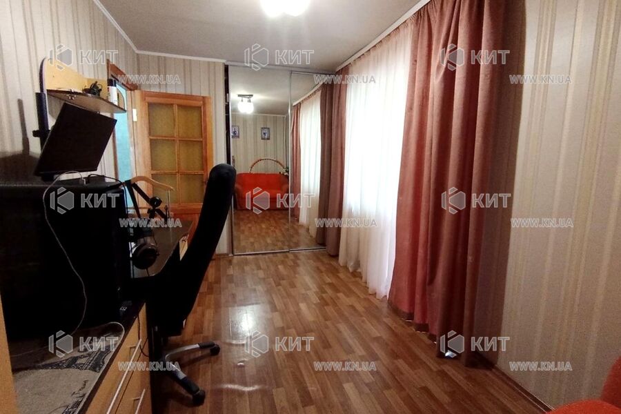 Продаж квартири Харків, ХТЗ, Рогань, 40.5м²