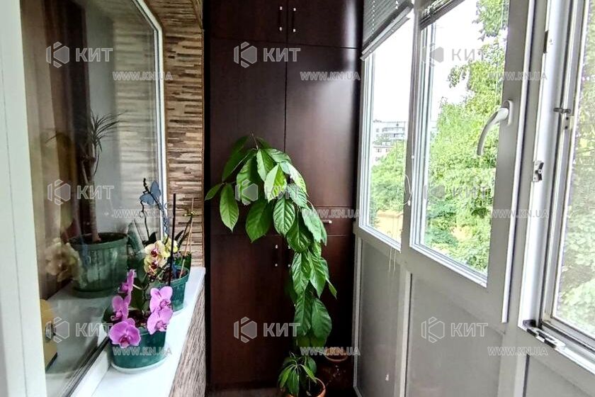 Продаж квартири Харків, ХТЗ, Рогань, 40.5м²