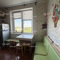 Продаж квартири Харків, ХТЗ, Рогань, 47м²