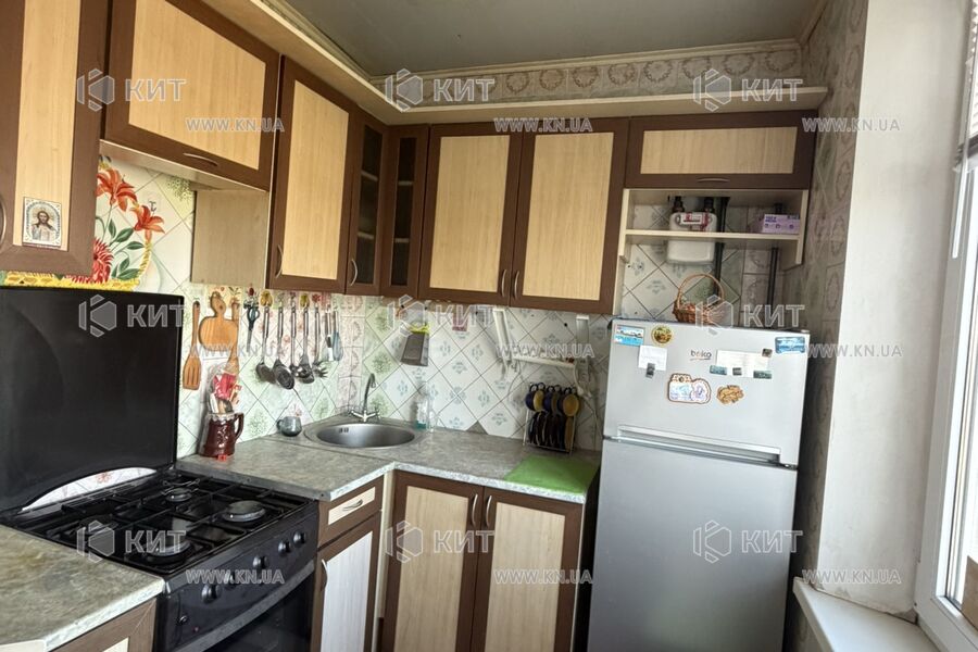 Продаж квартири Харків, ХТЗ, Рогань, 47м²