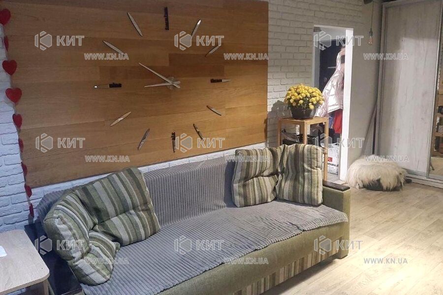 Продаж квартири Харків, ХТЗ, Рогань, 33м²