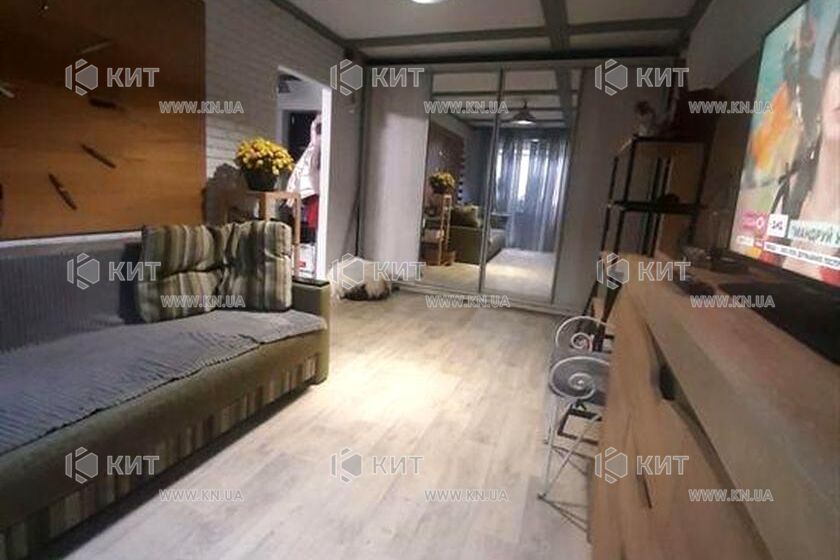 Продаж квартири Харків, ХТЗ, Рогань, 33м²