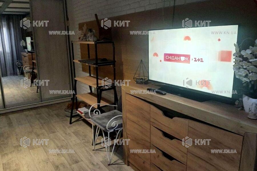 Продаж квартири Харків, ХТЗ, Рогань, 33м²