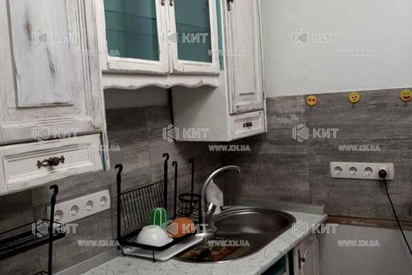 Продаж квартири Харків, ХТЗ, Рогань, 33м²