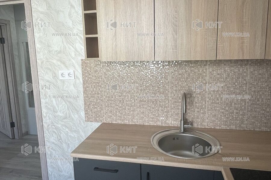 Продаж квартири Харків, ХТЗ, Рогань, 35.9м²
