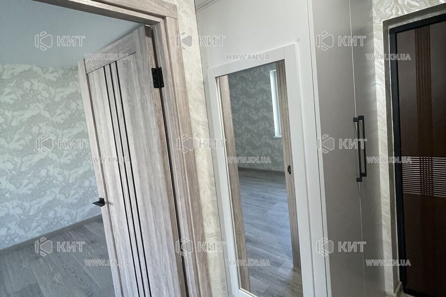 Продаж квартири Харків, ХТЗ, Рогань, 35.9м²