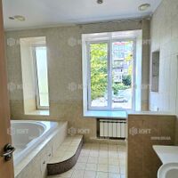 Продаж квартири Харків, Наукова, 103м²