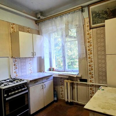 Продажа 	 Харьков,  Харьковских Дивизий ул.   3
