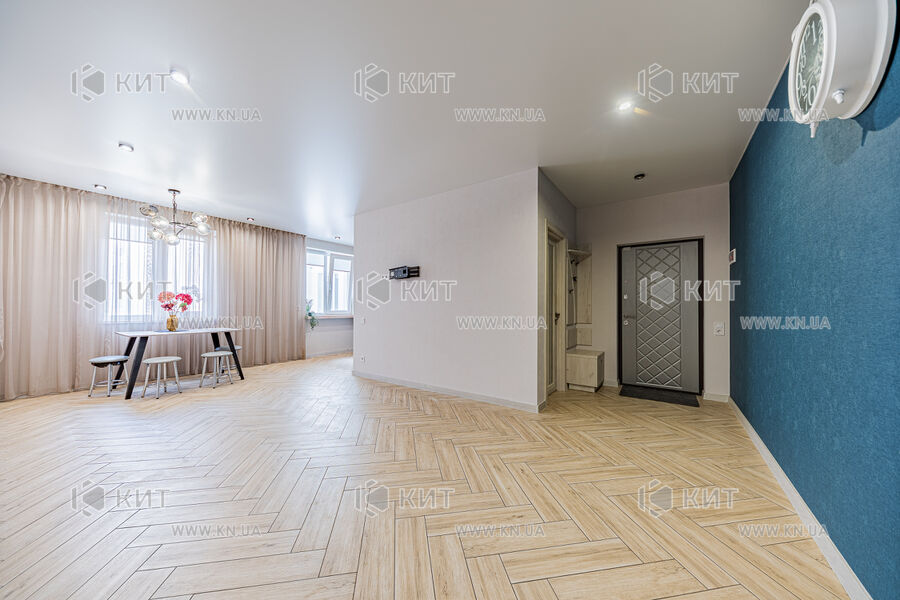 Продаж квартири Харків, ХТЗ, Рогань, 79м²