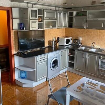 Продажа 	 Харьков, Героев Харькова 64А Героев Харькова (Московский) пр.   64А