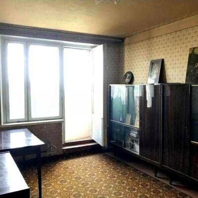 Продажа 	 Харків,  Нескорених (Героїв Праці) вул.   37