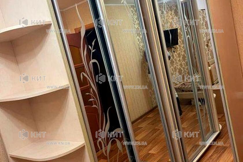 Продаж квартири Харків, ХТЗ, Рогань, 58.3м²