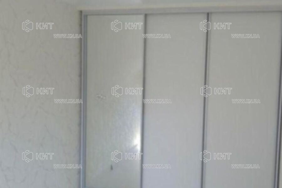 Продаж квартири Харків, ХТЗ, Рогань, 45м²