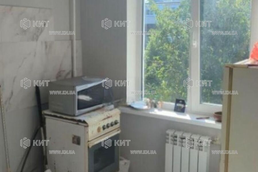 Продаж квартири Харків, ХТЗ, Рогань, 45м²