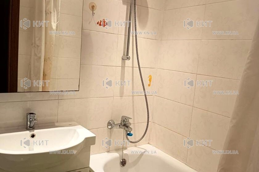 Продаж квартири Харків, ХТЗ, Рогань, 45м²