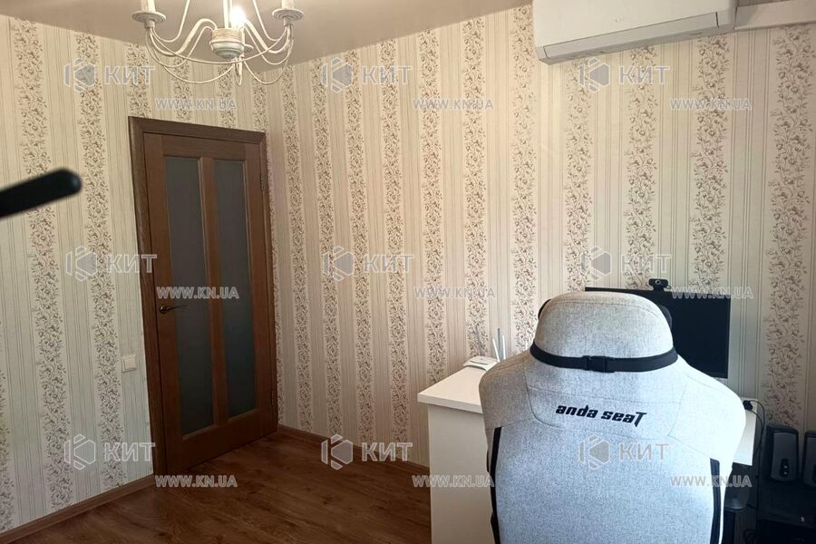 Продаж квартири Харків, ХТЗ, Рогань, 45м²