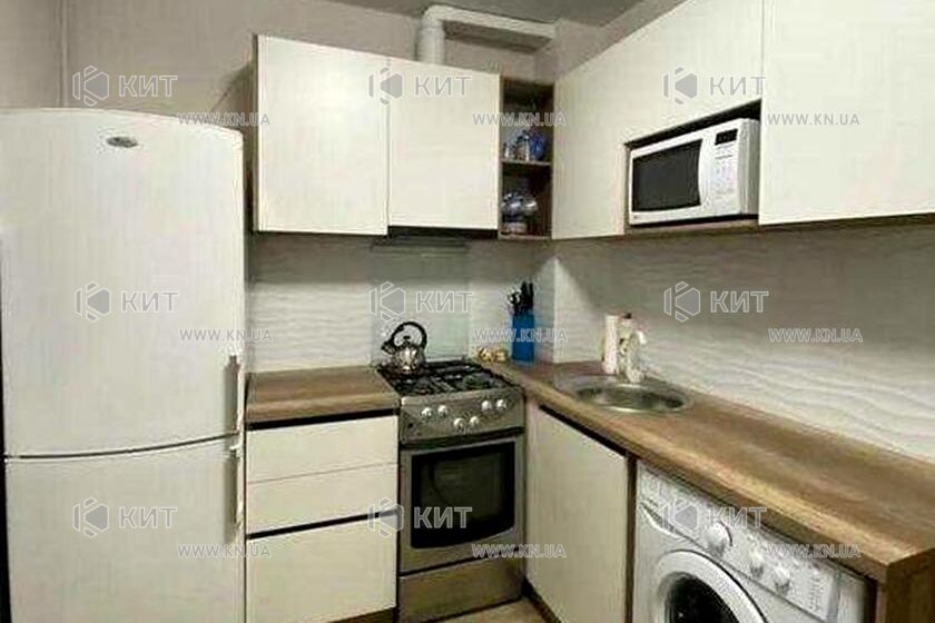 Продаж квартири Харків, ХТЗ, Рогань, 33м²