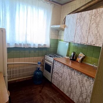 Продаж квартир - Харків,  Чугуївська вул.  27